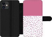 Bookcase Geschikt voor iPhone 11 telefoonhoesje - Stip - Roze - Patronen - Met vakjes - Wallet case met magneetsluiting