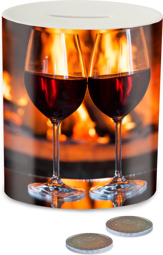 Spaarpot - Spaarblik - Twee glazen rode wijn bij een open haard -  Spaarpotten -... | bol.com