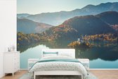 Papier peint vinyle - Vue aérienne du lac de Bled et des montagnes de Slovénie largeur 450 cm x hauteur 300 cm - Tirage photo sur papier peint (disponible en 7 tailles)