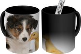 Magische Mok - Foto op Warmte Mok - Baby eend met Border collie puppy - 350 ML