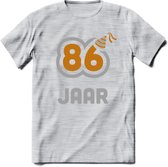 86 Jaar Feest T-Shirt | Goud - Zilver | Grappig Verjaardag Cadeau Shirt | Dames - Heren - Unisex | Tshirt Kleding Kado | - Licht Grijs - Gemaleerd - S