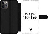 Bookcase Geschikt voor iPhone 11 Pro telefoonhoesje - Quotes - 'Mr & Mrs to be' - Spreuken - Trouwen - Met vakjes - Wallet case met magneetsluiting