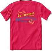 Go Fishing - Vissen T-Shirt | Grappig Verjaardag Vis Hobby Cadeau Shirt | Dames - Heren - Unisex | Tshirt Hengelsport Kleding Kado - Roze - S