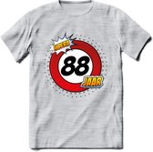 88 Jaar Hoera Verkeersbord T-Shirt | Grappig Verjaardag Cadeau | Dames - Heren | - Licht Grijs - Gemaleerd - L