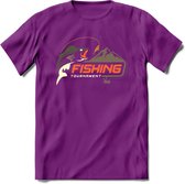 Fishing Club - Vissen T-Shirt | Grappig Verjaardag Vis Hobby Cadeau Shirt | Dames - Heren - Unisex | Tshirt Hengelsport Kleding Kado - Paars - S