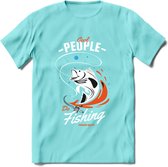 Cool People Do Fishing - Vissen T-Shirt | Oranje | Grappig Verjaardag Vis Hobby Cadeau Shirt | Dames - Heren - Unisex | Tshirt Hengelsport Kleding Kado - Licht Blauw - L