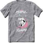 Cool People Do Fishing - Vissen T-Shirt | Roze | Grappig Verjaardag Vis Hobby Cadeau Shirt | Dames - Heren - Unisex | Tshirt Hengelsport Kleding Kado - Donker Grijs - Gemaleerd - S