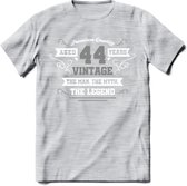 44 Jaar Legend T-Shirt | Zilver - Wit | Grappig Verjaardag en Feest Cadeau | Dames - Heren - Unisex | Kleding Kado | - Licht Grijs - Gemaleerd - M