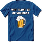 Wat Rijmt Er Op Vrijdag? T-Shirt | Bier Kleding | Feest | Drank | Grappig Verjaardag Cadeau | - Donker Blauw - L