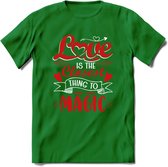 Love Is The Closest Thing To Magic - Valentijn T-Shirt | Grappig Valentijnsdag Cadeautje voor Hem en Haar | Dames - Heren - Unisex | Kleding Cadeau | - Donker Groen - M
