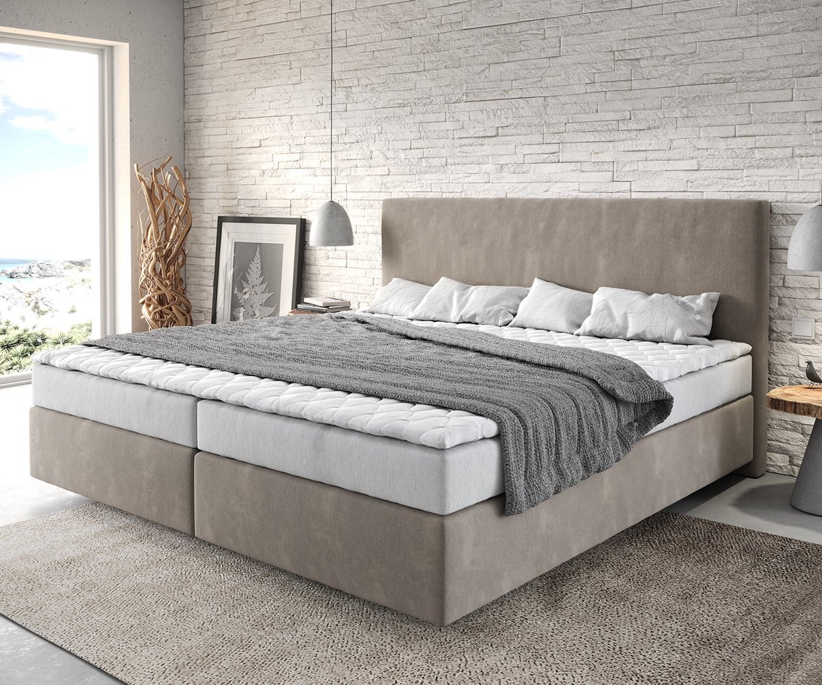Boxspringbed Dream-Well Microvezel Beige 200x200 cm met Bonell-matras en PU-topper