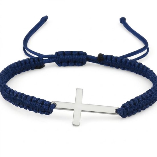 Marineblauwe gevlochten armband met zilverkleurig kruis.