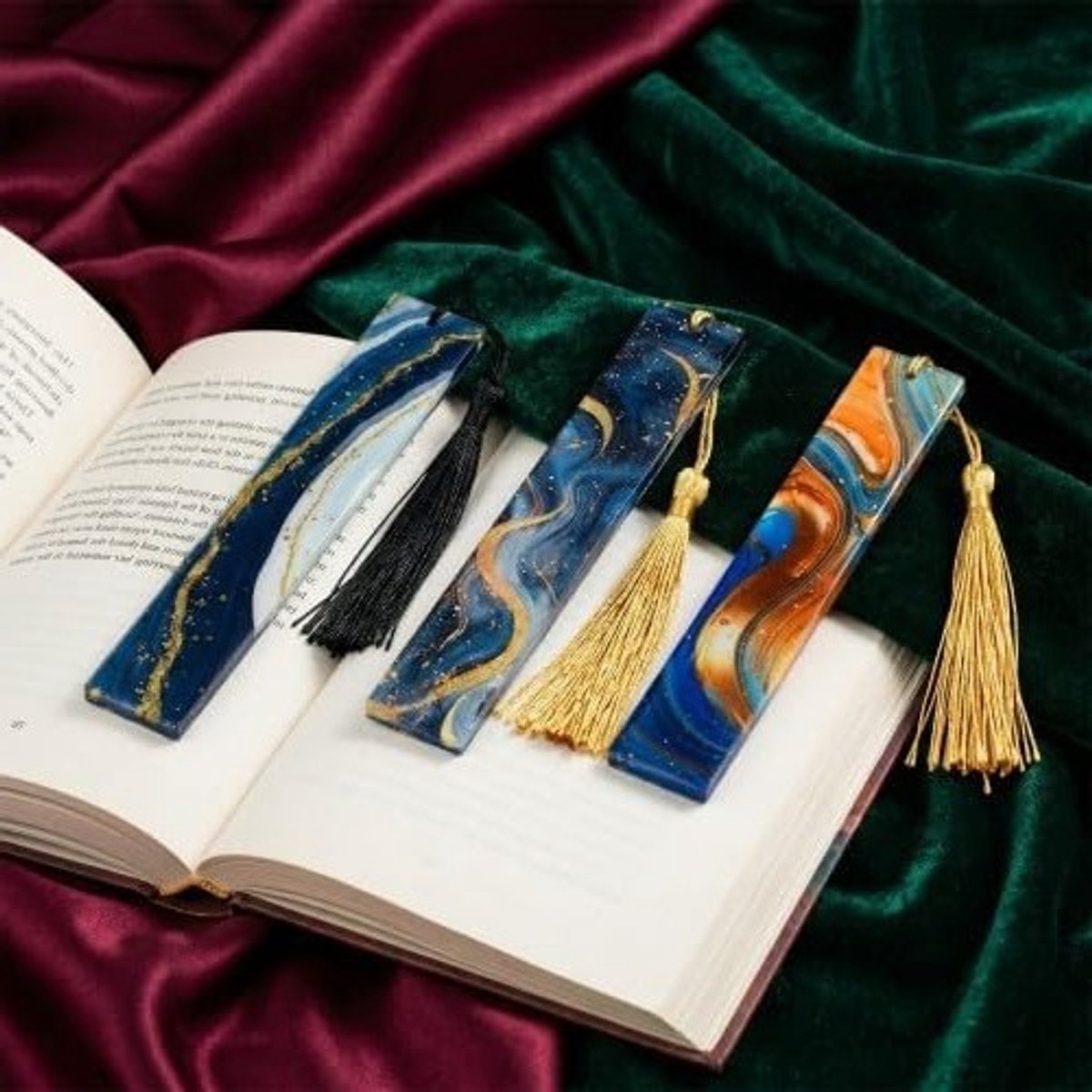 Set van 3 Gepersonaliseerde Boekenleggers met Gouden Folie en Kwastje, Handgemaakte Boekenleggers voor Vrouwen en Meisjes, Elegante Leeshulp en Cadeau voor Boekenliefhebbers