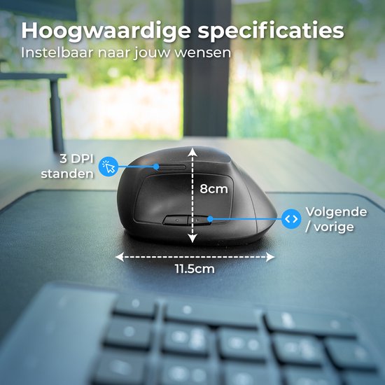 Zwarte ergonomische muis met afmetingen (8cm hoog, 11.5cm breed) en de tekst "3 DPI standen".