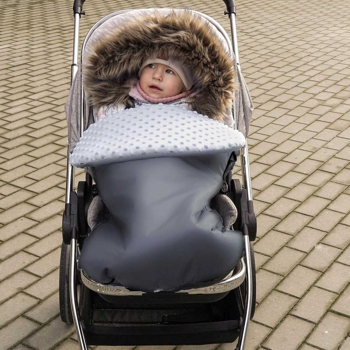 Winter voetenzak - Kinderwagen en buggy - Warm en droog blijven - Waterafstotende buitenlaag - 90x45cm - Donkergrijs – foto 3