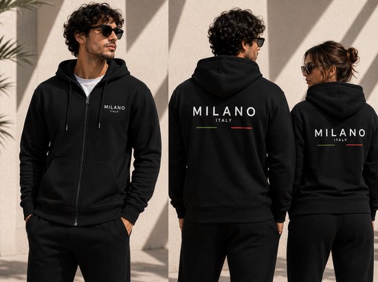 Man en vrouw in zwarte trainingspakken, focus op de rug. De hoodie heeft 'MILANO ITALY' met rode en groene strepen op de rug.