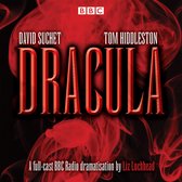 Dracula audioboek met David Suchet en Tom Hiddleston, BBC Radio dramatisering door Liz Lochhead, op rode rook achtergrond.