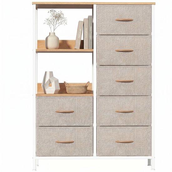 Ladekast met 7 stoffen lades in gebroken wit, houten handgrepen, open planken en een wit frame.