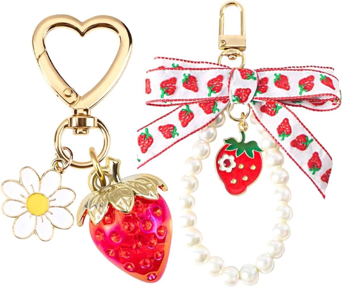 Set van Aardbeien Sleutelhangers met Hartsluiting en Margriet - Creatieve Decoratie voor Tassen, Auto's en Meer