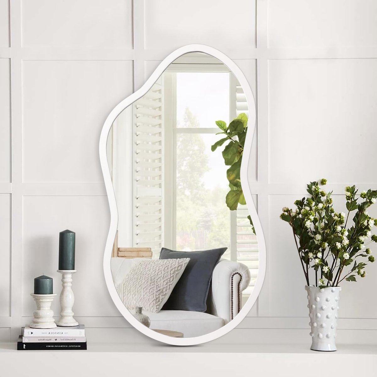Kleine spiegel met onregelmatige vorm, perfect voor slaapkamer, badkamer en entree, decoratief design