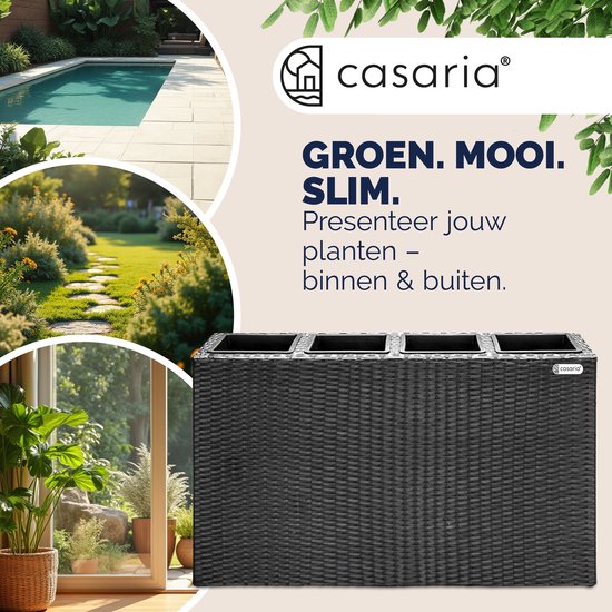 Zwarte polyrattan plantenbak, 95x27x60cm, getoond in een tuinsetting met andere Casaria producten.