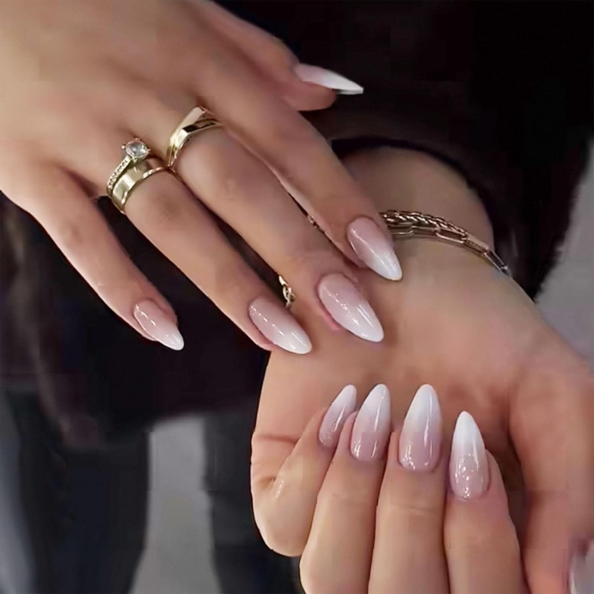 Set van Persoonlijke Kunstnagels, Korte Amandelvormige Nagels, Zachte Gel Nagels voor Stijlvolle Nagelkunst en Eenvoudige Aanbreng