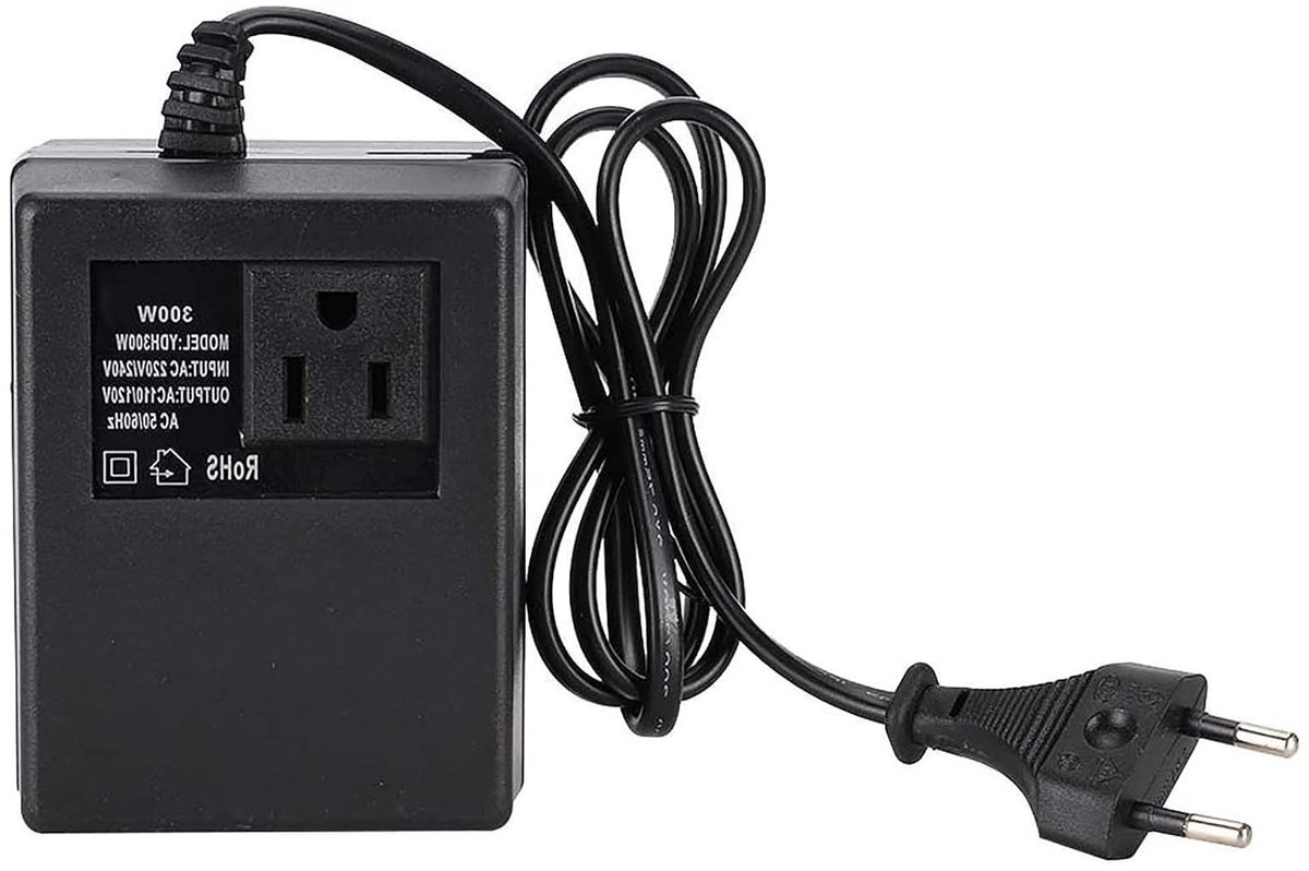 Reisadapter en spanningsomvormer 300 W voor AC 220 V naar 110 V, ideaal voor wereldwijde reizen en elektronische apparaten