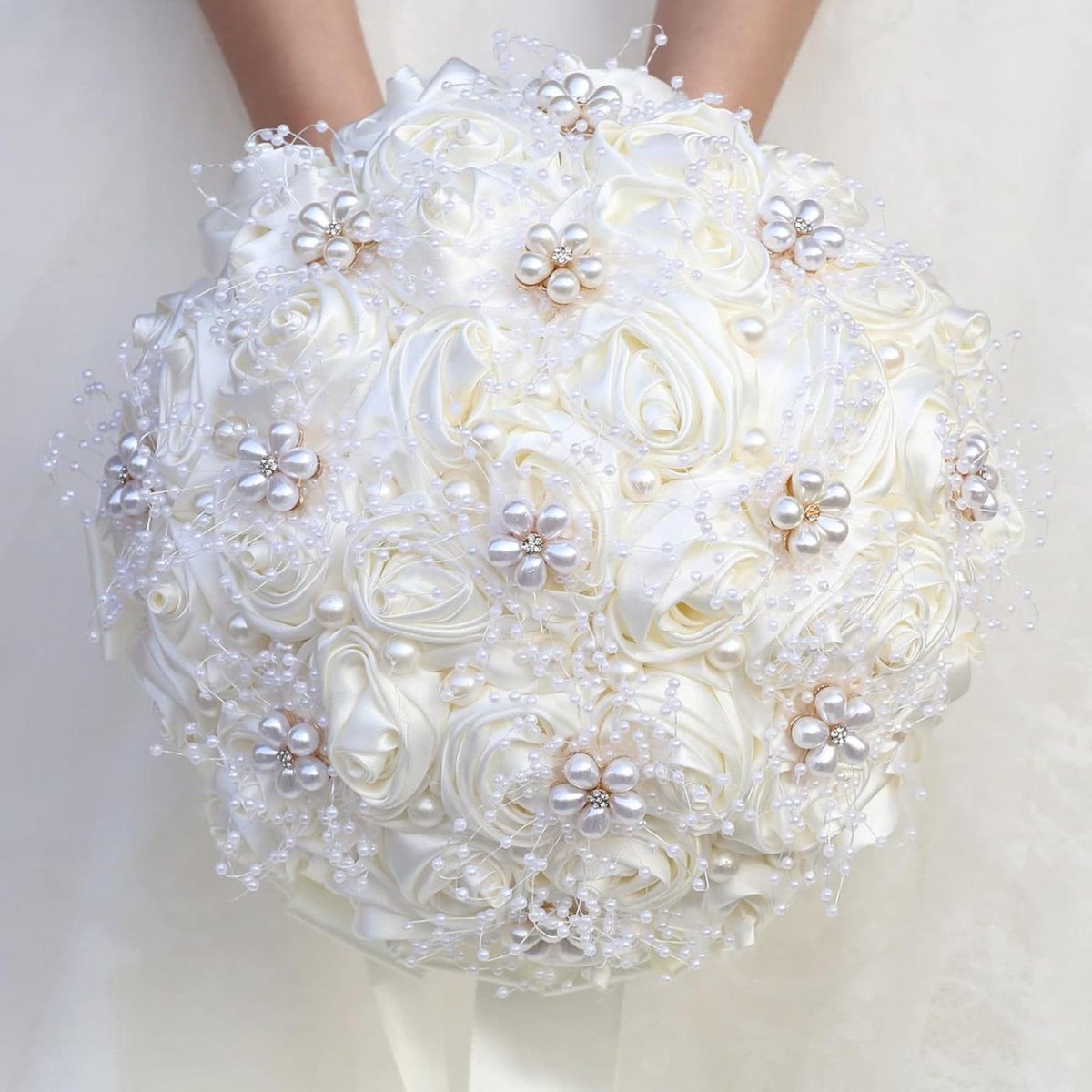 Bruiloft Boeket - Bruidsboeket Kunstbloemen - Bruiloft Versieren - Handgemaakt met Parels - 22 cm Diameter - Ivoor
