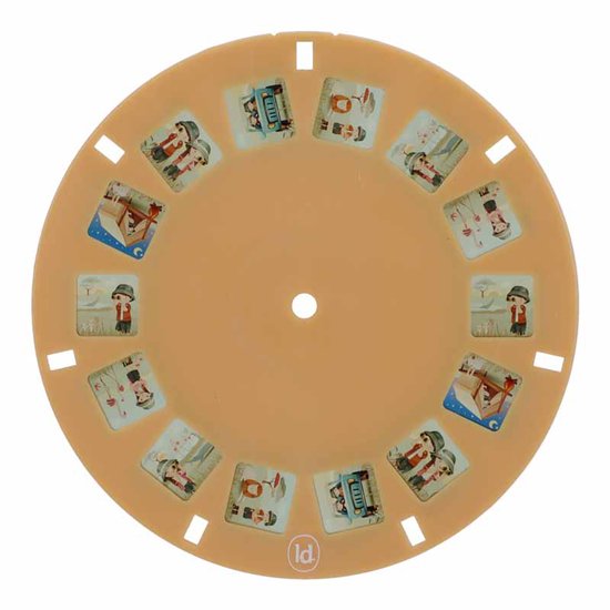 Een ronde schijf met afbeeldingen van dieren en kinderen, in oranje tinten. Het logo 'ld.' is zichtbaar.