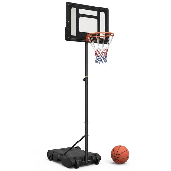 Panier de basket noir avec panneau et ballon, sur fond blanc.