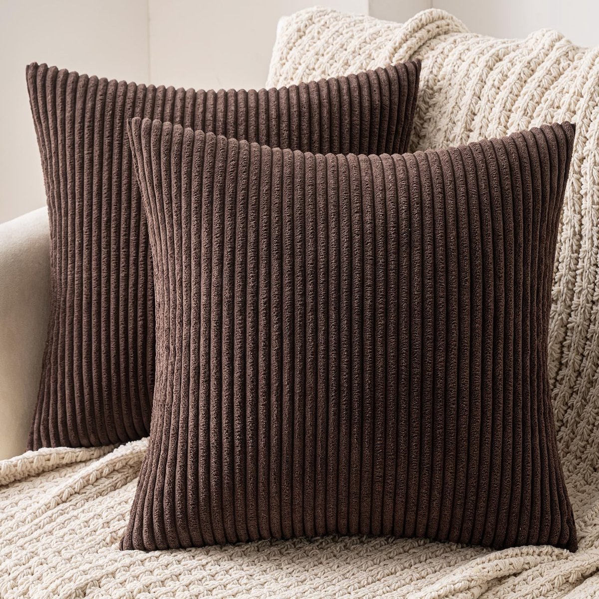 Dailygoods - Dailygoody - Ribfluwelen Kussenhoezen Set - Decoratieve Sierkussens - Bruin 40x40 cm - Comfortabel en Zacht - Perfect voor Woonkamer en Eetkamer - 2 S