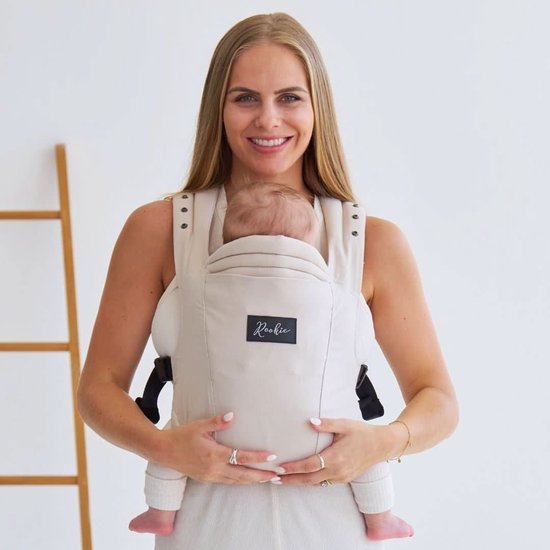 ROOKIE Baby Premium Elite draagzak - Design buikdrager en rugdrager - Comfortabel en ergonomisch baby spullen - Babydrager vanaf Geboorte - Ook voor Peuter - Biologisch katoen (Beige)