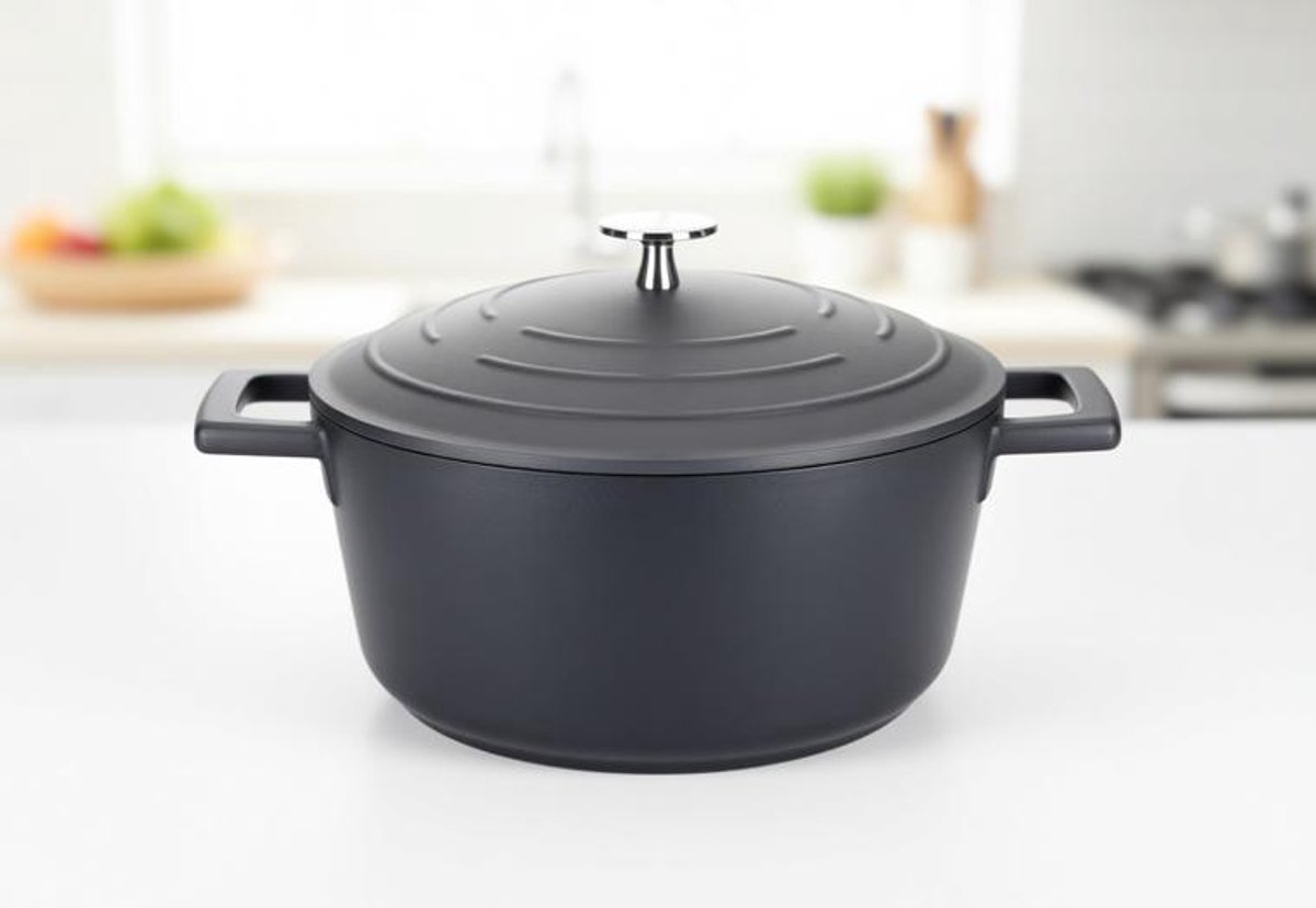 ElleMooi Ronde Braadpan 2,5 Liter - 20 cm - Zwart - Aluminium - Met Deksel - Geschikt voor Inductie en Oven
