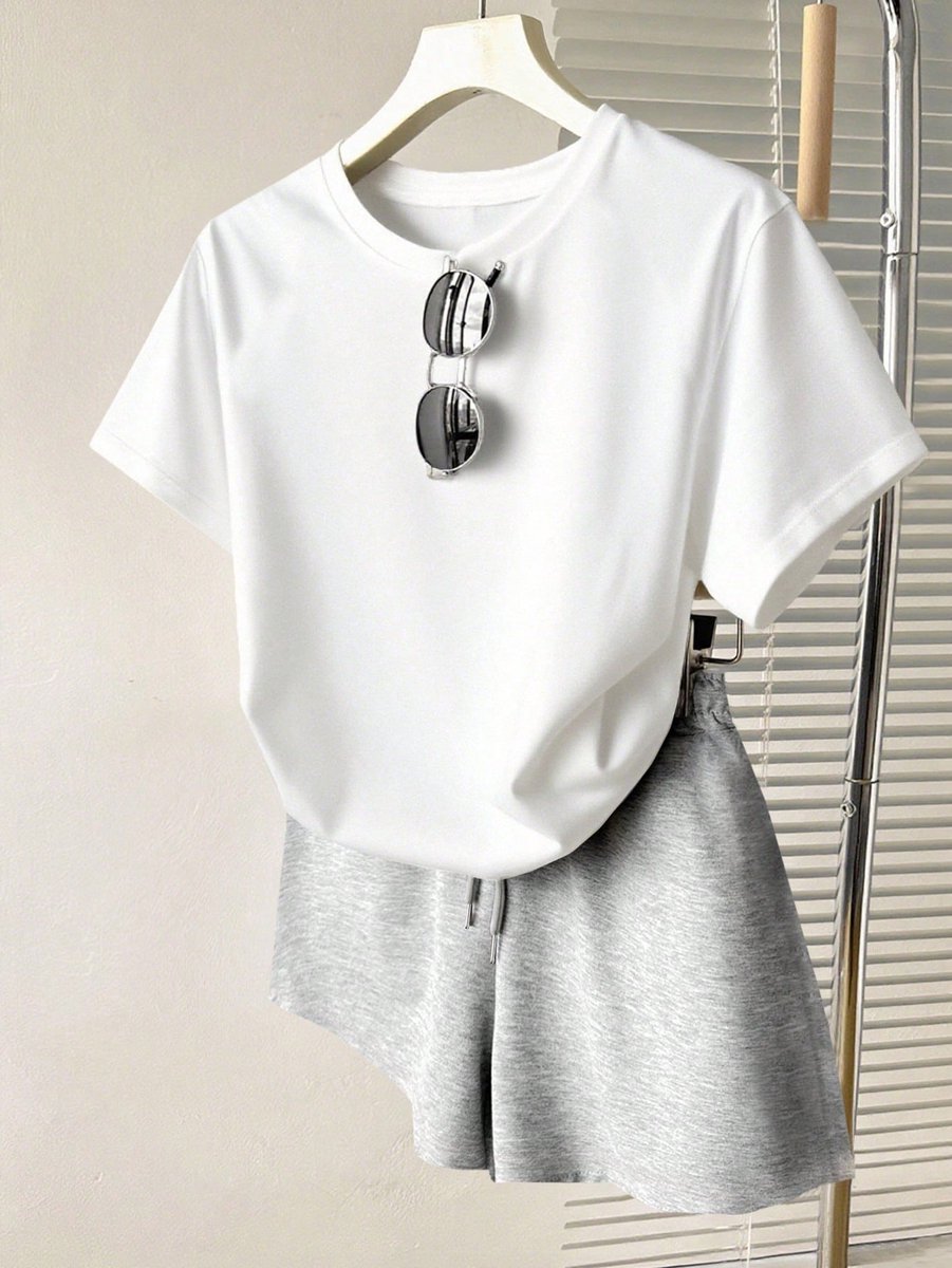 Stijlvolle en Comfortabele Dames Korte Mouw T-shirt met Zachte Grijze Katoenen Shorts Set 4XL Grijs