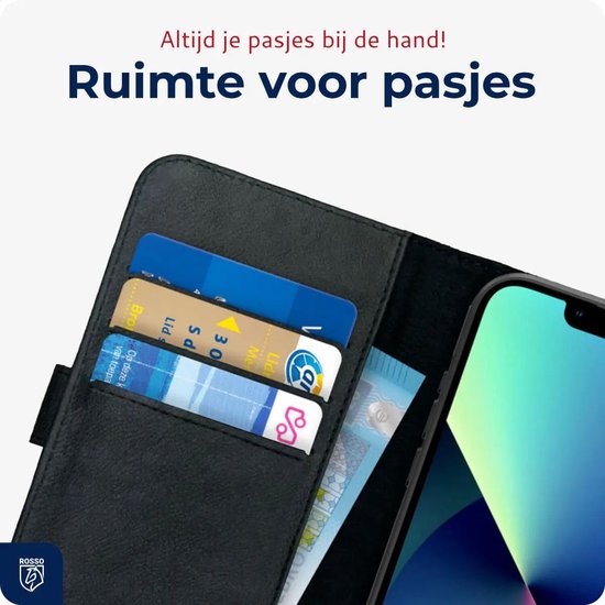 Zwarte telefoonhoes geopend met drie pasjes en bankbiljetten.
