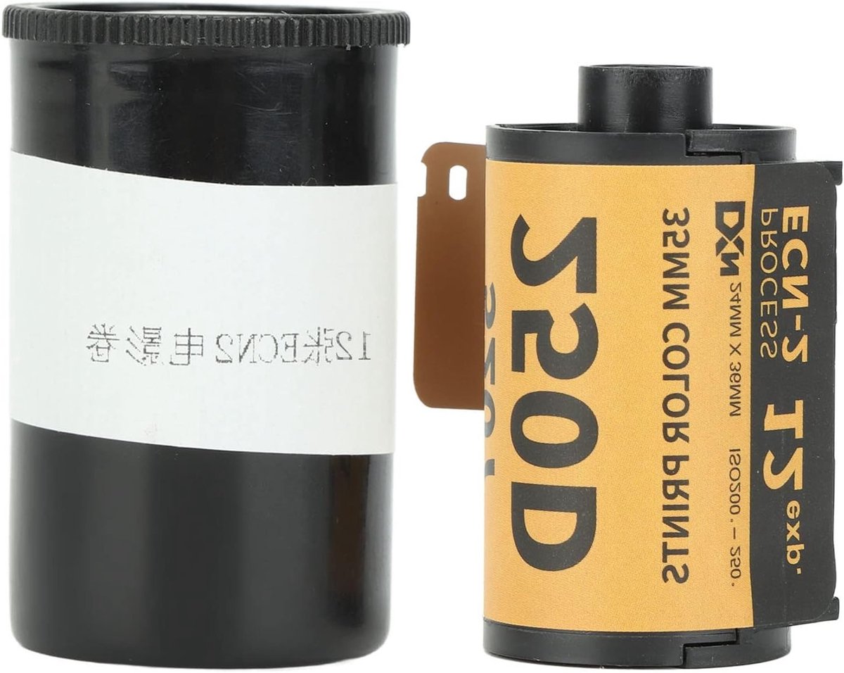 Professionele 35 mm kleurprintfilm met hoge contrasten en brede belichtingsmogelijkheden, geschikt voor ECN 2 proces en 135 camera's, ideaal voor fotografie en filmprojecten