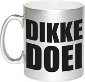 Dikke doei koffiemok / theebeker - 330 ml - zilverkleurig - afscheid nemen / VUT / pensioen - bedankt cadeau mok / beker voor collega / teamgenoot