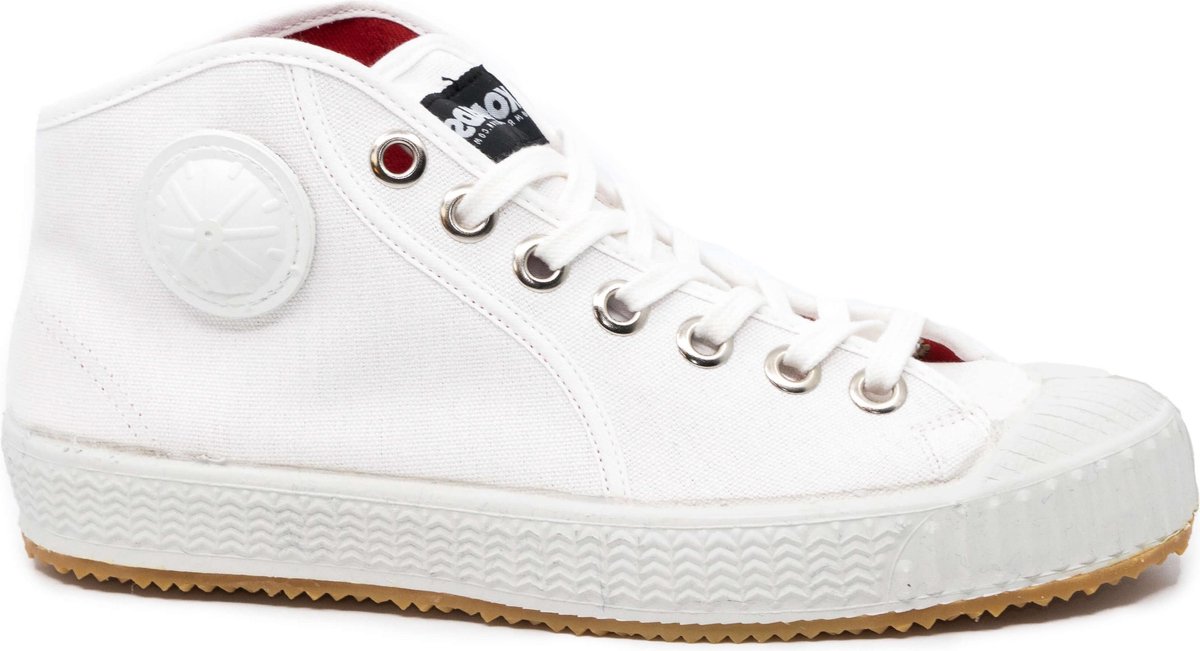 Belgisch merk lanceert de meest duurzame sneaker ooit (uit appelleer!) -  Steps