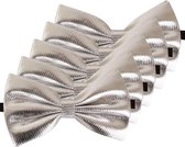 5x Zilveren verkleed vlinderstrikjes 14 cm voor dames/heren - Zilver thema verkleedaccessoires/feestartikelen - Vlinderstrikken/vlinderdassen met elastieken sluiting