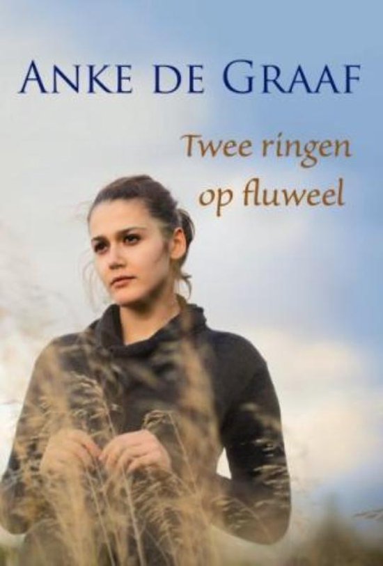 Cover van het boek 'Twee ringen op fluweel' van Anke Graaf