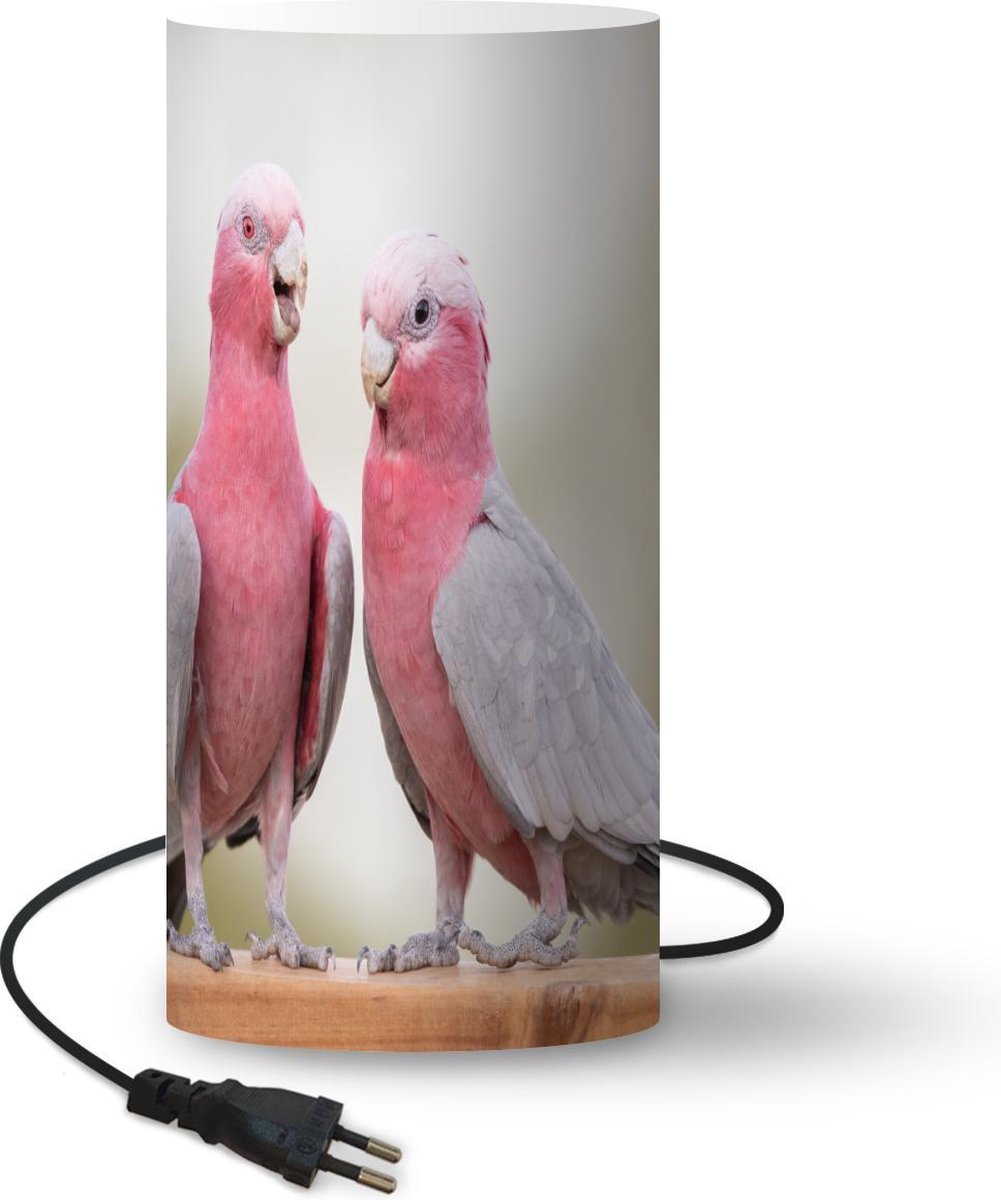 Lamp - Nachtlampje - Tafellamp slaapkamer - Twee roze kaketoe's in gesprek - 54 cm hoog - Ø24.8 cm - Inclusief LED lamp