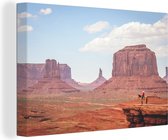 Canvas Schilderij Paard - Cowboy - Landschap - 90x60 cm - Wanddecoratie