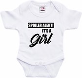 Spoiler alert girl gender reveal cadeau tekst baby rompertje wit meisjes - Kraamcadeau - Babykleding 56 (1-2 maanden)