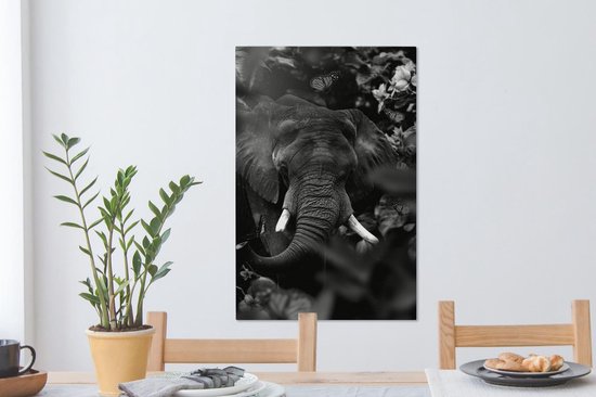 Tableau sur toile Éléphant et papillons dans la jungle - noir et blanc - 40x60 cm - Décoration murale