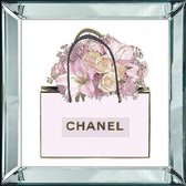 Schilderij 40 x 40 cm - Spiegellijst met prent - Chanel  tas met bloemen - prent achter glas