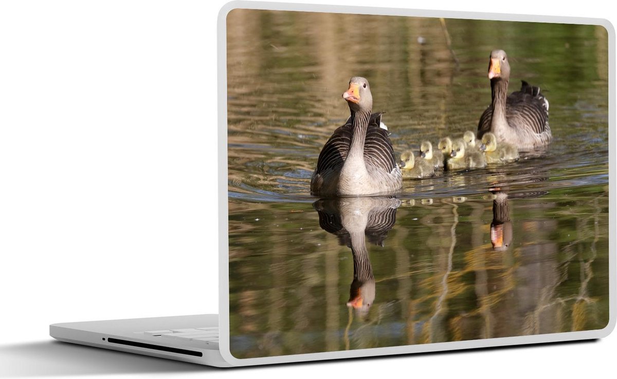 Afbeelding van product SleevesAndCases  Laptop sticker - 11.6 inch - Ganzen - Kuikens - Water