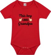 This boy loves grandpa tekst baby rompertje rood jongens - Cadeau opa - Babykleding 92 (18-24 maanden)