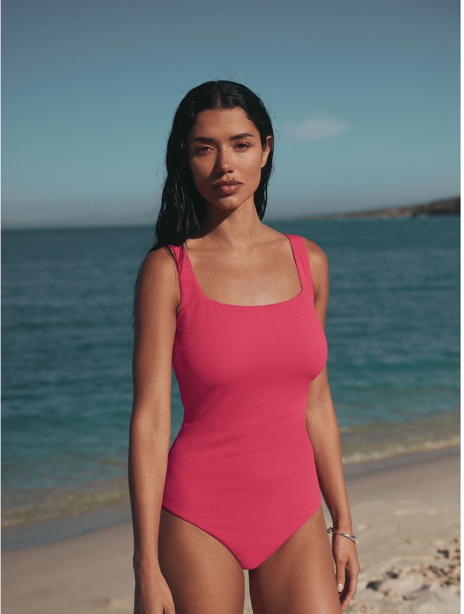 Next Dames - Buikcorrigerend DD+ badpak met beugel en vierkante hals - Roze Raspberry Pink Pique