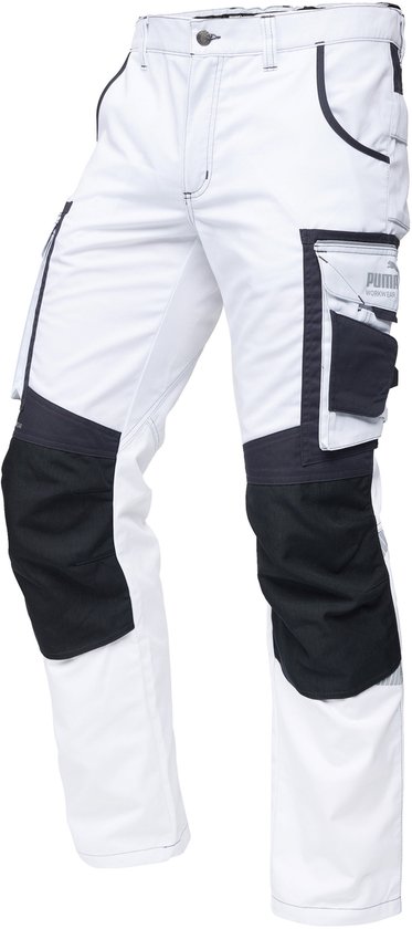 Witte Puma Workwear Precision X werkbroek met zwarte kniestukken en zakken, zijkant aanzicht.