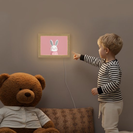 Nachtlampje 20x15 cm - Kinder lampje - Illustratie - Konijn - Roze - Minimalistisch - Tafellamp kinderkamer - Slaapkamer lamp - Bedlamp kinderen - Kinderlampje stopcontact - Wandlamp babykamer - Nachtlampjes van OnlyWow — afbeelding 5
